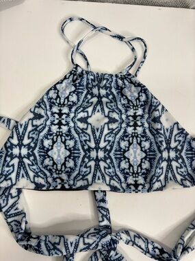 L. Space Wrap It Up bikini top NWT size M